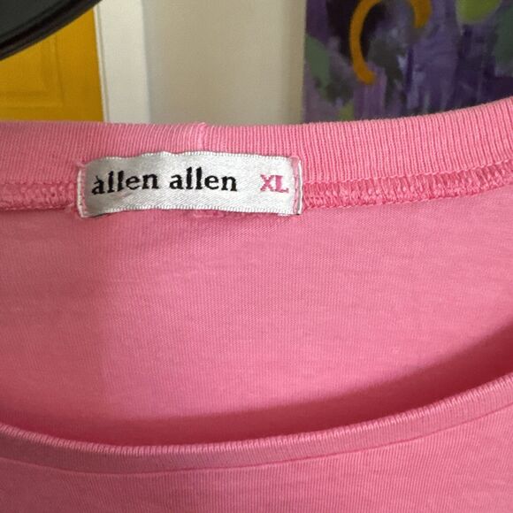 Allen Allen Long Sleeved Crewneck Women's Pink “Love Stinks” T Shirt XL - Picture 3 of 6
